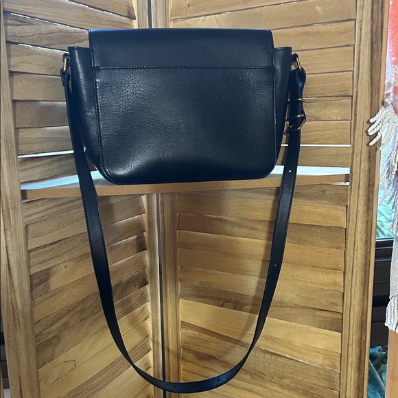 Madewell The Abroad Shoulder Bag, Black Leather Crossbody Purse - Picture 2 of 10